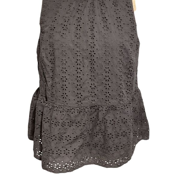 LOFT Gray Eyelet Peplum Top | Medium Cotton Sleeveless - Picture 3 of 9
